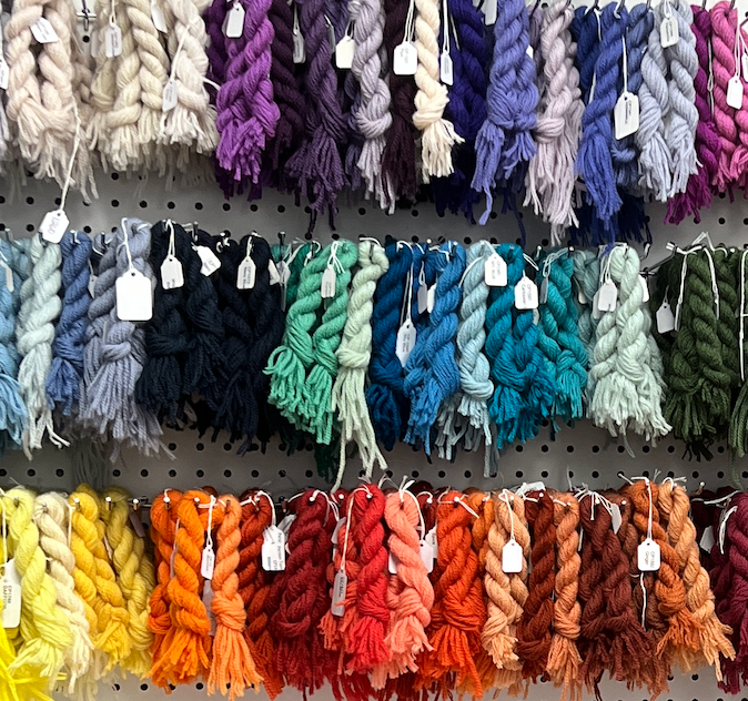 3-PLY  VIRGIN TAPESTRY WOOL SET OF COLOR CARDS