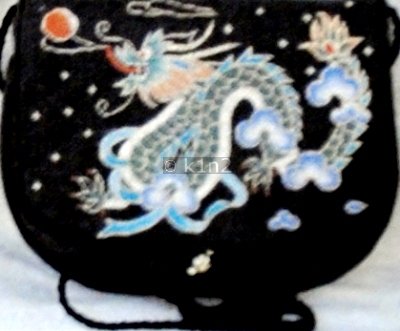 SOPB060-DRAGON BLACK PURSE FLAP by Sophia Designs